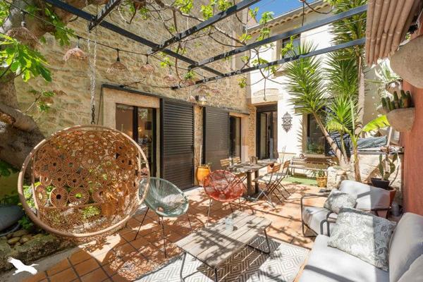 Maison à vendre |  Saint-Jean-de-Védas |  5 pièces | 211 m²