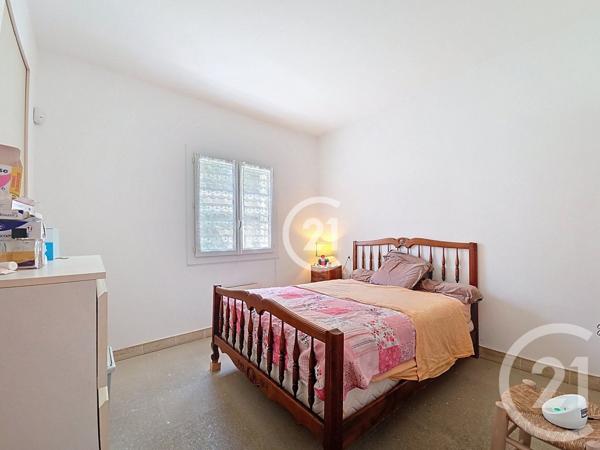 Maison à vendre  9 pièces - 225,80 m2 ST MARTIN DE CRAU - 13