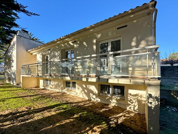 Maison à fort potentiel - 146m² habitables + garage 53m² - quartier des demoiselles