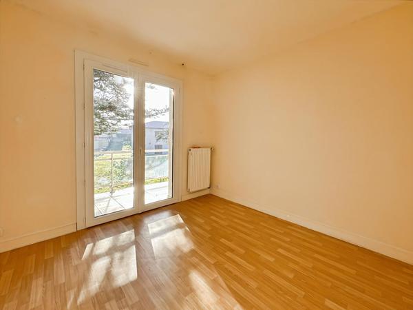 Maison à fort potentiel - 146m² habitables + garage 53m² - quartier des demoiselles