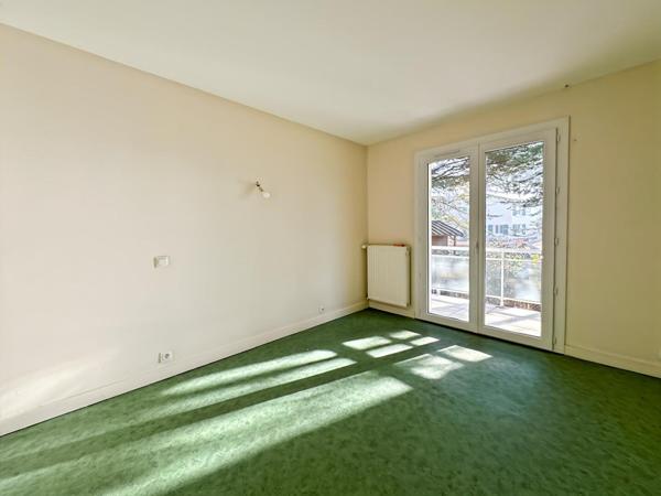 Maison à fort potentiel - 146m² habitables + garage 53m² - quartier des demoiselles