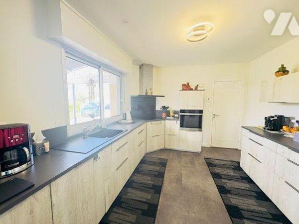 Charmante Maison des Années 1985 Entièrement Rénovée
Découvrez cette magnifique propriété prop...