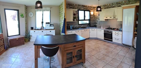 Maison à SAINT-MELOIR-DES-ONDES, 35350 - 6 pièces 140m²