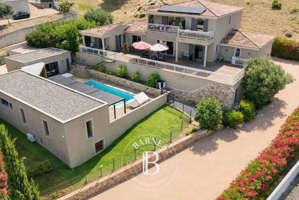 Biguglia, Villa 4 Chambres -  348 m² à vendre