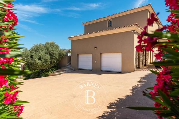 Biguglia, Villa 4 Chambres -  348 m² à vendre