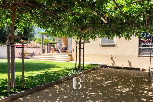 Biguglia, Villa 4 Chambres -  348 m² à vendre
