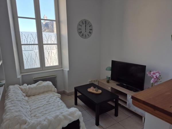 Maison coup de cœur, cosy, lumineuse et meublée, avec vue panoramique