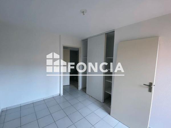 Location Appartement 3 pièces 61 m² - 275 AVENUE DE LA CONDAMINE Vauvert 30600