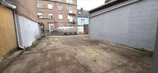 Local commercial à louer à Cherbourg-en-Cotentin dans la Manche (50120), ref : 50112-1090928