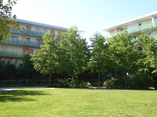 Bordeaux, rue colette T4 au pied du tram