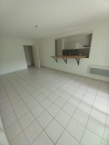 Bordeaux, rue colette T4 au pied du tram