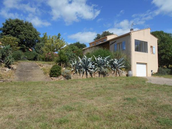 TRES BELLE VILLA VUE EXEPTIONNELLE