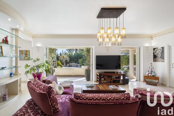 Maison à vendre 8 pièces 300 m² Saint-Raphaël