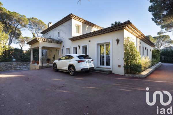 Maison à vendre 8 pièces 300 m² Saint-Raphaël