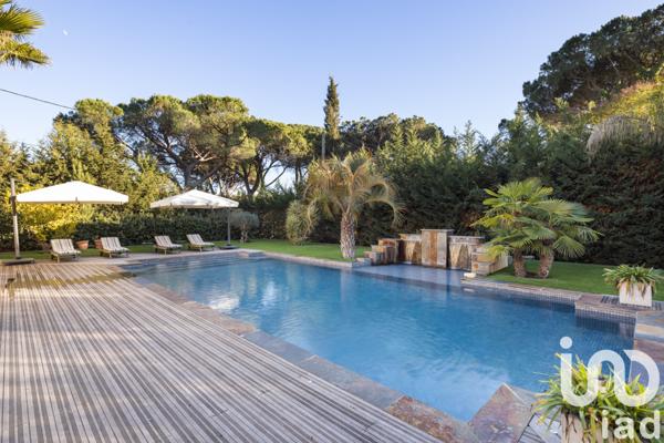 Maison à vendre 8 pièces 300 m² Saint-Raphaël