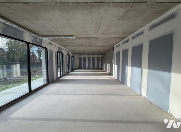 PONT-L'EVEQUE - LOCAL COMMERCIAL NEUF – REZ-DE-CHAUSSÉE – ACCESSIBILITÉ A13 / A132