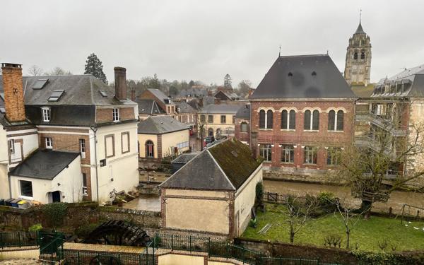 Appartement à louer    3 pièces • 81,88 m2 Rugles