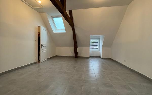 Appartement à louer    3 pièces • 81,88 m2 Rugles