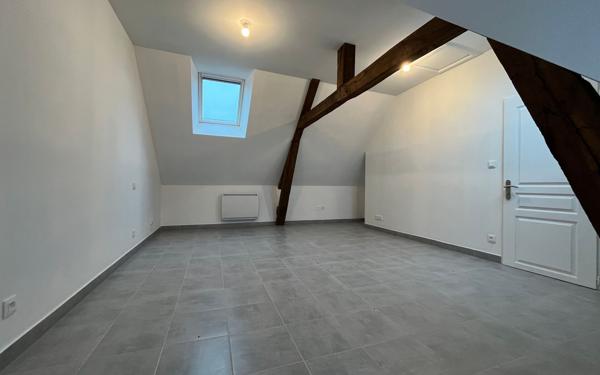 Appartement à louer    3 pièces • 81,88 m2 Rugles