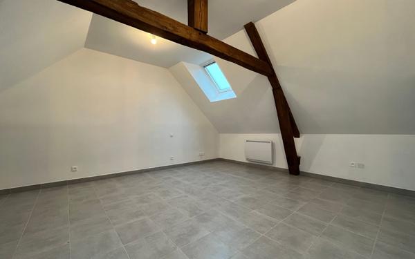 Appartement à louer    3 pièces • 81,88 m2 Rugles