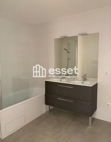 Location Appartement 4 pièces 89.36 m² - Courbevoie 92400