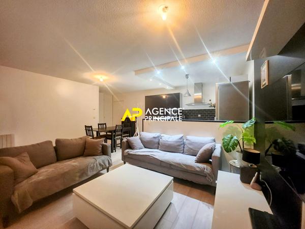 Appartement 4 pièces, 2 chambres, 2 parkings , cave et balcon en centre ville d'ARGENTEUIL €245 000 ** - Référence 4339