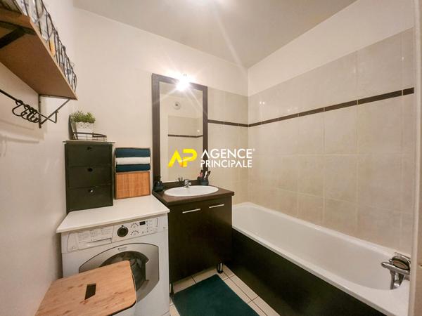 Appartement 4 pièces, 2 chambres, 2 parkings , cave et balcon en centre ville d'ARGENTEUIL €245 000 ** - Référence 4339