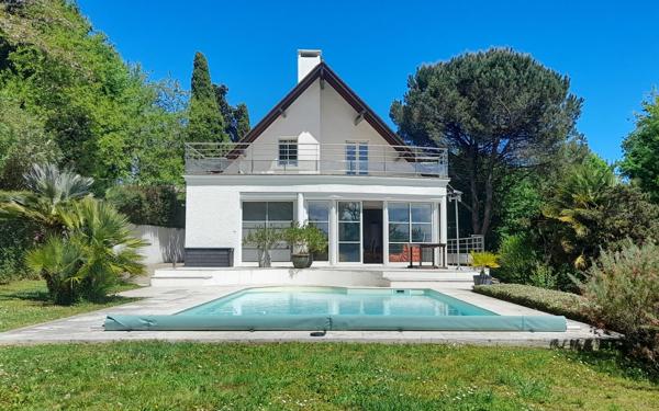 Maison à vendre    7 pièces •  Serres-Castet