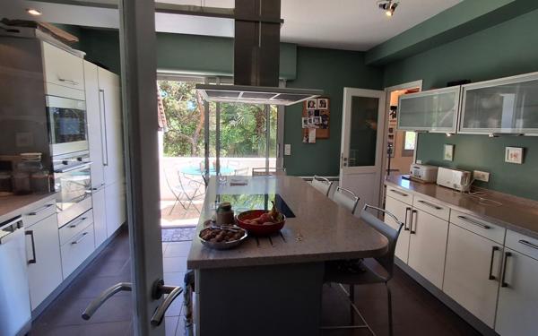 Maison à vendre    7 pièces •  Serres-Castet