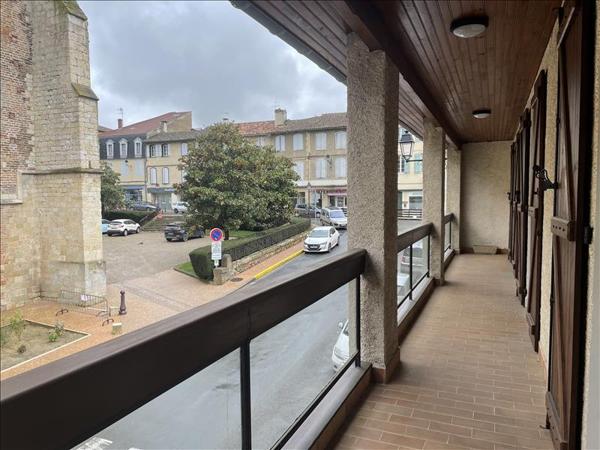 Appartement à louer |  FLEURANCE |  3 pièces | 97 m²