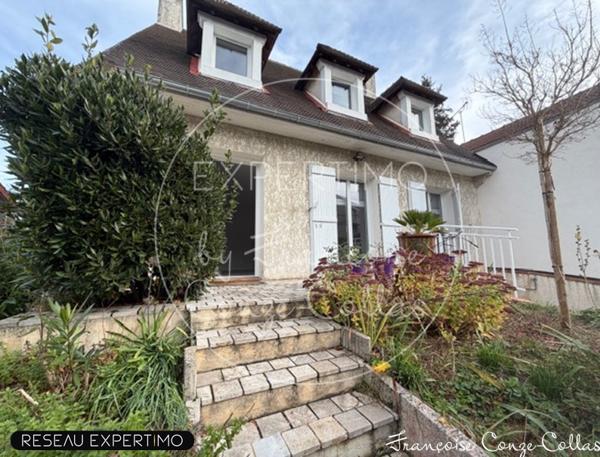 La Celle-Saint-Cloud (78170) Grande maison familiale 190m2 beaux volumes bon emplacement parfait état