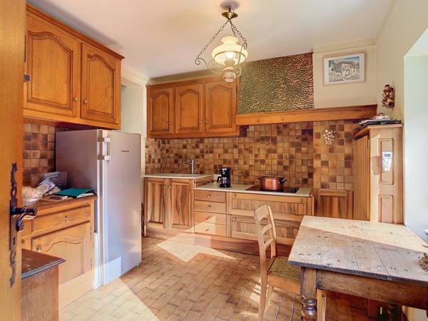 Maison coeur Haute Tarentaise avec garage et atelier