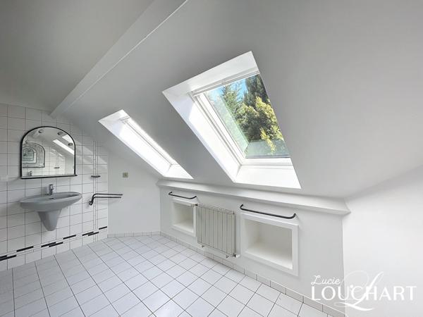 MAISON FAMILIALE EN CENTRE-VILLE