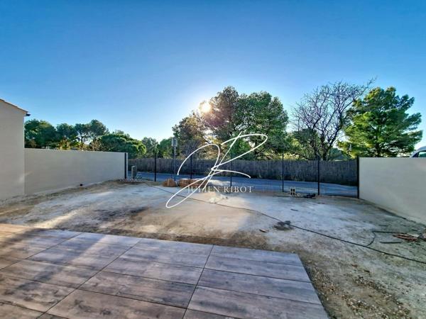 Villa T4 3 chambres 93 m² garage