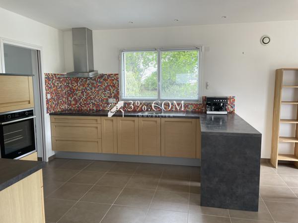 Maison 8 pièce(s) 5 chambre(s) 182 m²