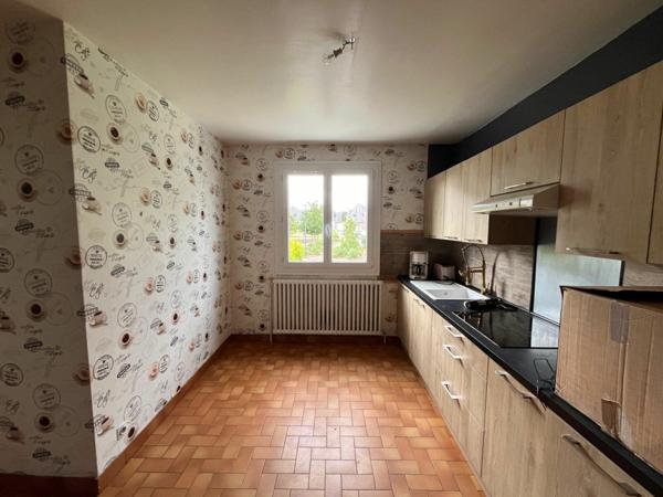 Maison à vendre    4 pièces •  Carhaix-Plouguer