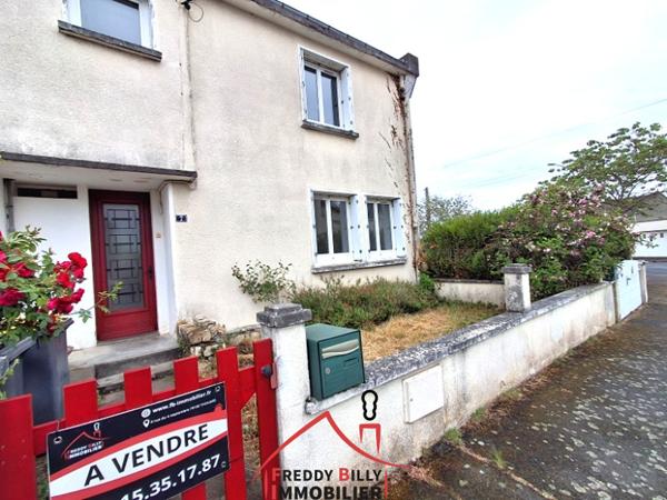 Maison de ville, 2 ch + bureau, jardin avec dépendance