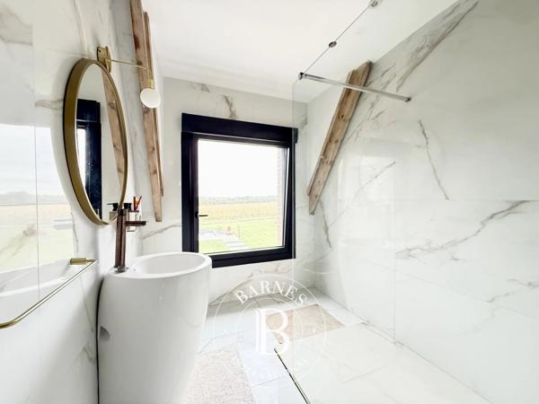Valenciennes, Maison 3 Chambres -  290 m² à vendre