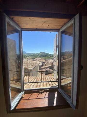 Maison en plein coeur du centre ville de Crest