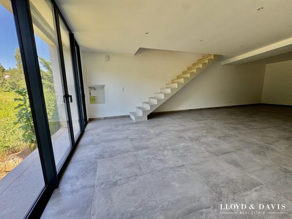 Maison de village rénovée avec vue sur les monts d’Ardèche