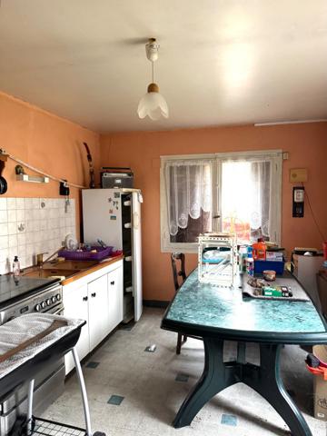 Petite maison mitoyenne à rénover – Saint-Fromond