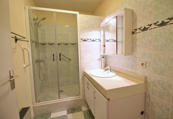 3 pièces au coeur du centre-ville ! €279 000 ** - Référence 26-3885