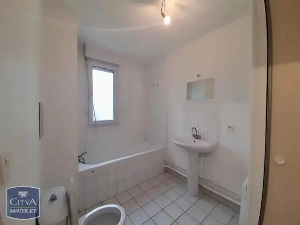 Appartement à louer 1 pièce 18.8m² Chartres (28000)