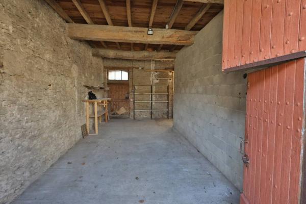 Bien immobilier à vendre 3 pièces de 140 m²