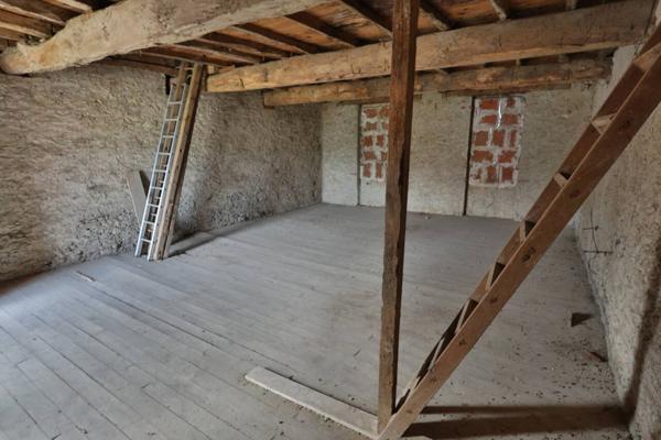 Bien immobilier à vendre 3 pièces de 140 m²