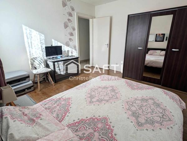 Maison avec 2 logements F5 et F3. Terrain.