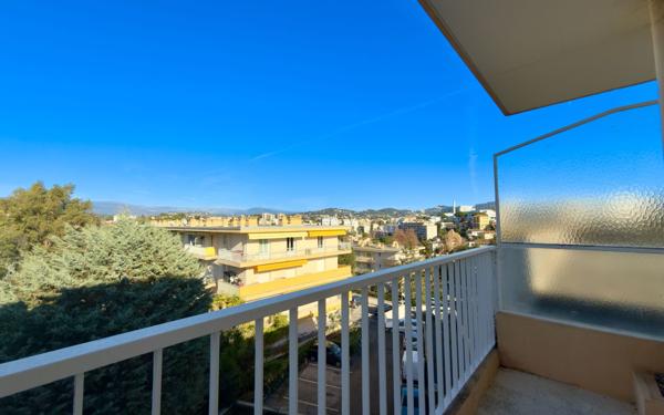 Appartement à vendre    2 pièces • 45,75 m2 Cannes