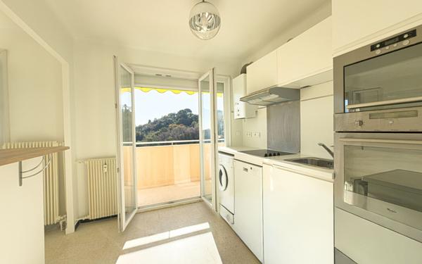 Appartement à vendre    2 pièces • 45,75 m2 Cannes