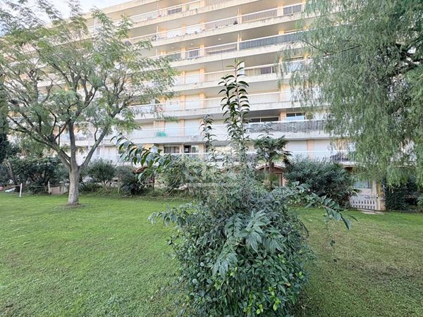 Juan les pins - centre-ville - Appartement deux pièces de 59m2