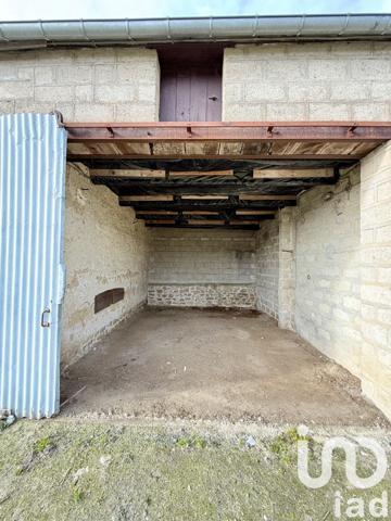 Longère 8 pièces de 122 m² à Lingreville (50660)